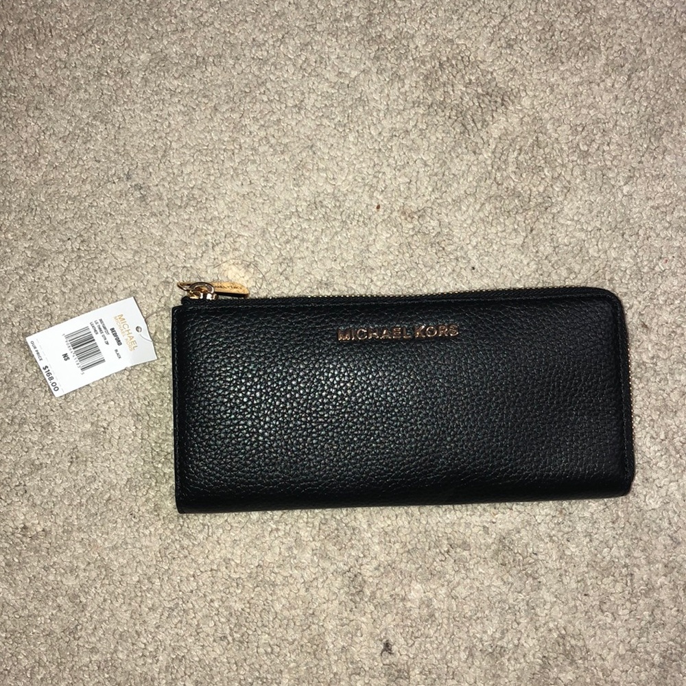 MK Large Three Quarter Leather ZIP